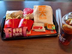 -麦当劳(展览路店)