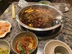 -肖肖酸萝卜鱼火锅(总店)