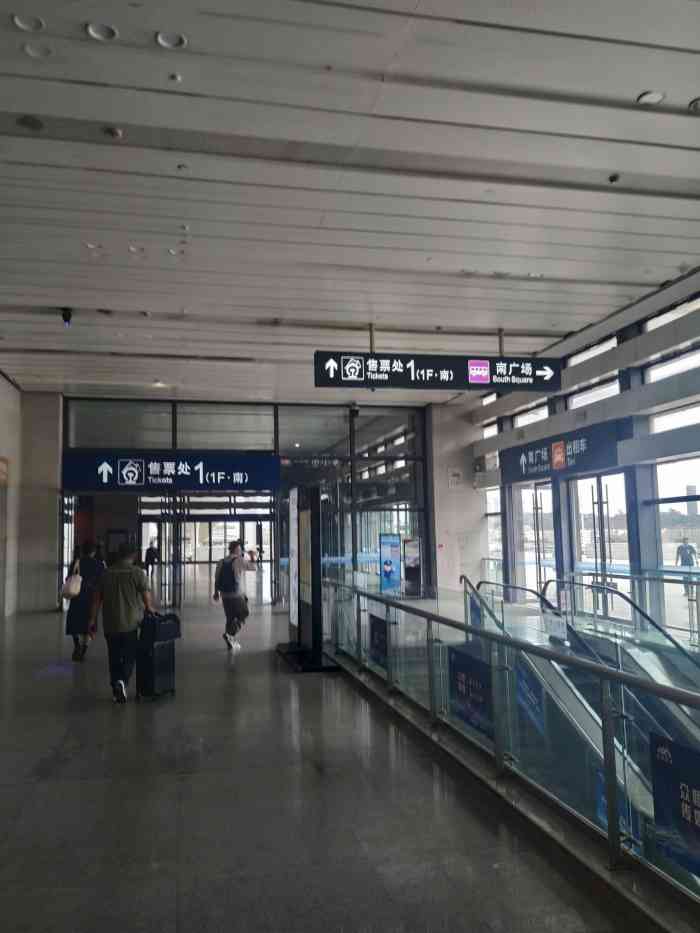 大连火车站北出口图片图片