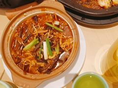 -吕氏疙瘩汤·新派鲁菜(芝罘万达店)