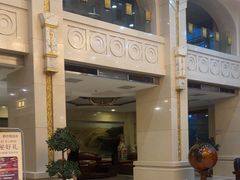 -碧中海汤泉汗蒸酒店