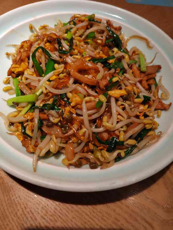宽鲜锅贴家常菜(东部佳世客店"东部佳世客二楼,停车很方便～环境也