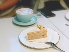 -Fridi Patisserie Cafe