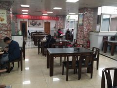 大堂-胡家包子·清真(大众巷店)