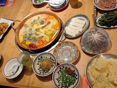 -洱火云南酸菜牛肉火锅(石景山当代商城店)