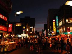 -六合夜市