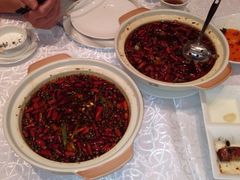 香辣牛蛙、水煮鱼片。-亢龙太子酒轩(东湖店)