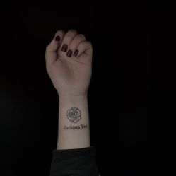 -木子·纹身店TATTOO穿孔·洗纹身
