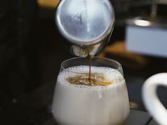 燕麦拿铁-线格之间COFFEE