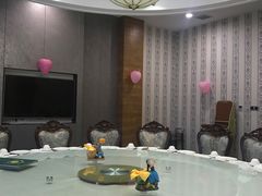 包厢-巴扎美食·新疆菜·西域歌舞表演餐厅(新疆大厦店)