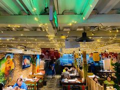 大堂-三个大叔烤羊肉串·炭炉砂锅菜(西三旗店)