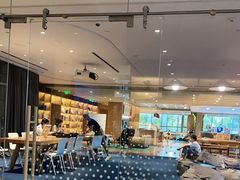 -蔚来中心(北京中关村店)