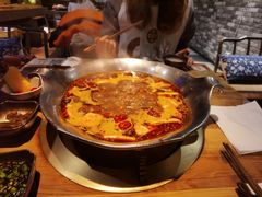 台式麻辣锅-湊湊火锅·茶憩(杭州湖滨银泰in77店)