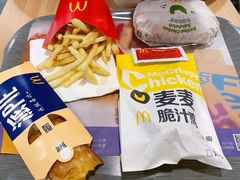 -麦当劳(新世纪环球中心店)