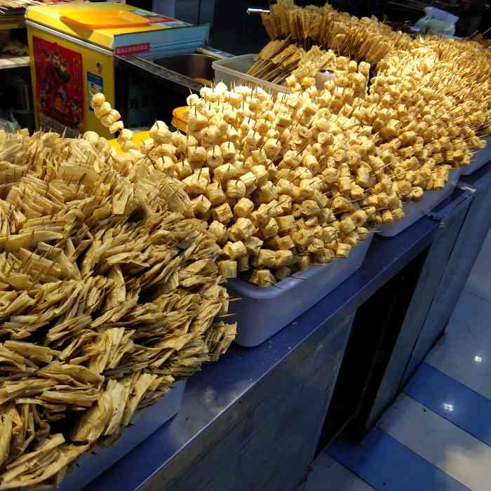 银座购物广场-"本溪特色小吃卤豆皮.在外地根本吃不到的.