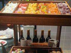-金滏山·烤肉海鲜火锅自助(襄阳万达店)