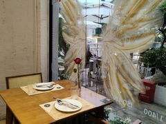 -Mark&Mars Restaurant