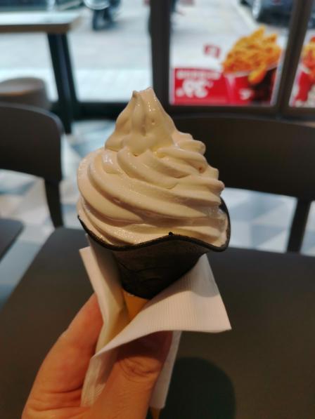 肯德基(梅州万达店)-"「原味冰淇淋花筒」天猫u先一元钱领的冰淇.