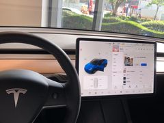 -TESLA 特斯拉(上海太古汇体验店)