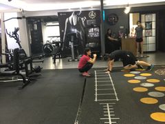 器械区-简·无界健身工作室·运动康复·体态(石厦店)