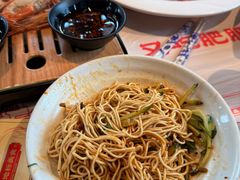 -肥肥虾庄·金牌油焖大虾(汉街SKP店)