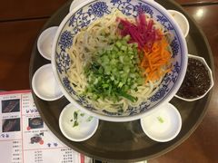 -亿诣蝎府炸酱面羊蝎子火锅(酷车小镇店)