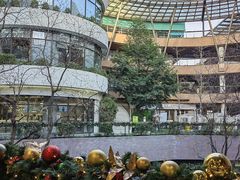 -瑞虹新天地月亮湾