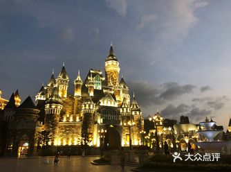 植物馆,游乐园,还有水上乐园