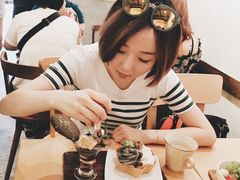 吃的很认真-VIA TOKYO