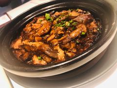 梅香咸鱼鸡粒茄子煲-港丽餐厅(高德置地店)