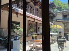 -华冠悠岚·庭院餐厅(青城后山店)