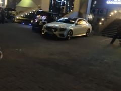 -锦凤凰量贩KTV(劳动南路店)