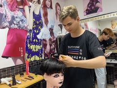 -首脑美容美发化妆美甲培训学校(龙岗校区)