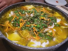 -山城外·非遗酸菜鱼(新都汇融店)