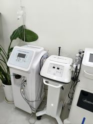 -苗方清颜专业祛痘·皮肤管理