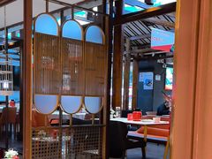 -阿瓦山寨·湘菜现炒·剁椒鱼头王(咸阳总店)