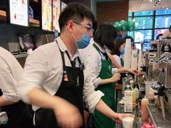 -星巴克(上海虹桥新天地二店)