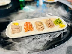 -HOMES上海本帮菜(襄阳公园店)