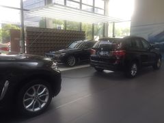 -上海宝信宝马4S店