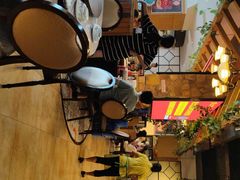 大堂-醉美东江·三文鱼·烧鸡公
