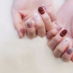 -爱小小美甲美学