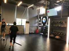 -汗水空间私教健身连锁(SM广场店)
