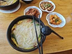 -桥香园过桥米线(国贸店)