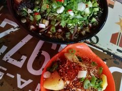 -椒点传统串串香