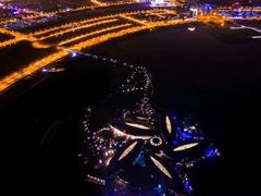 -上海滴水湖皇冠假日酒店