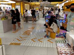 -泡泡玛特POPMART(上海环球港店)