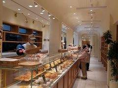 面包甜点陈列柜-分子跳动鲜活面包(五一大道店)