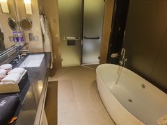 -广州天河希尔顿酒店