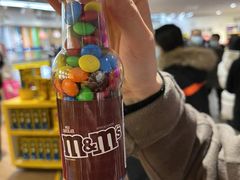 -m豆巧克力世界(上海世茂广场店)