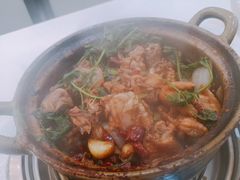 招牌家鸡煲-渝君重庆火锅(嘉宾路店)